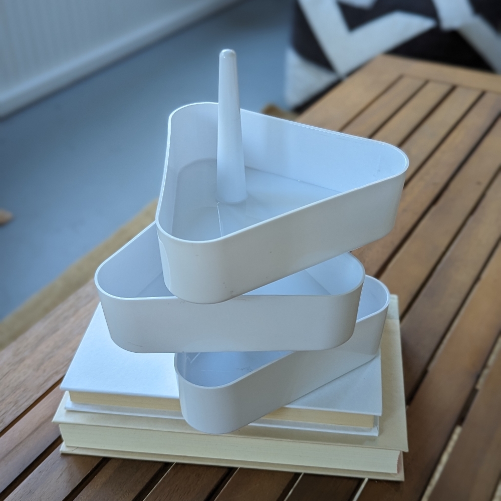Stackable storage containers - Picture 4 of 9